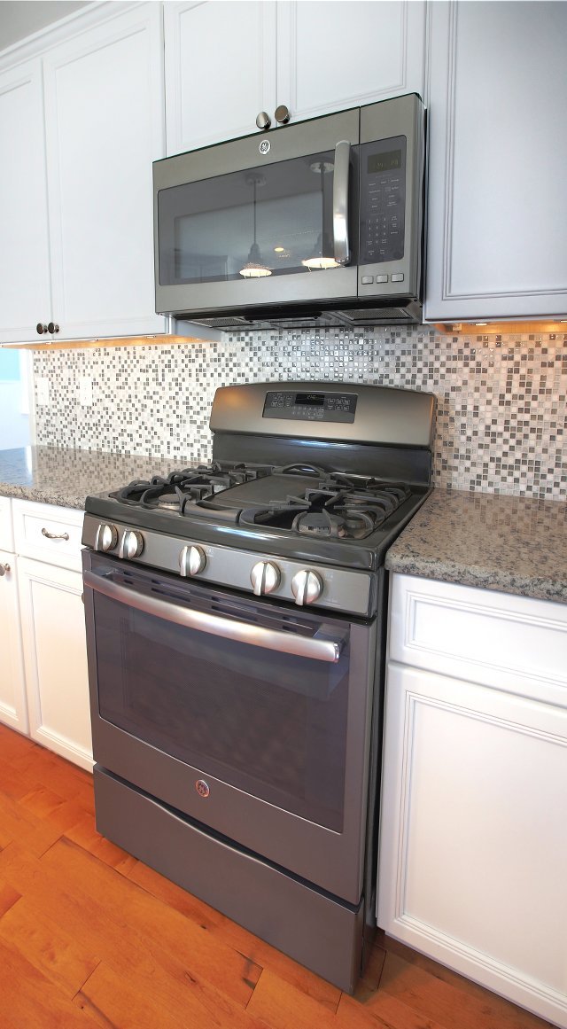 Slate appliance finishes inspire Hurricane Sandy rebuild Proud Green Home