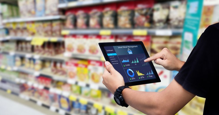 Retail workers want more tech