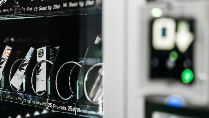 Illinois town eyeing ban on cannabis vending machines