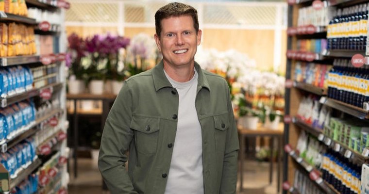 Amazon expands Whole Foods CEO role