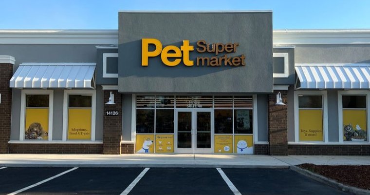 outside view of a Pet Supermarket store