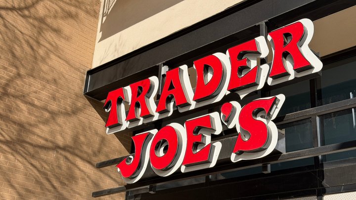Trader Joe’s earns best grocery store title in consumer report