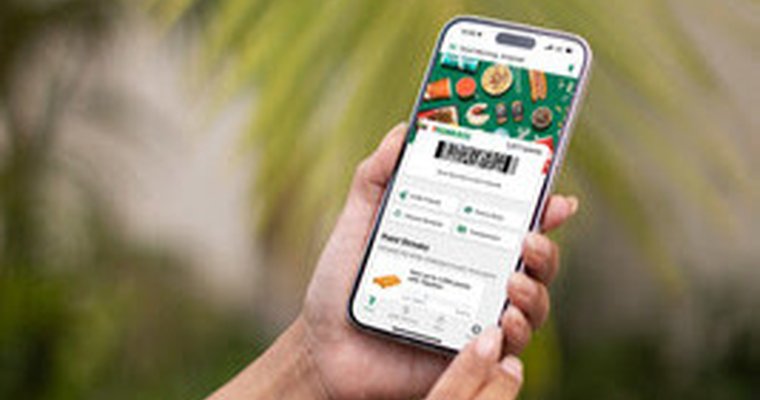 smartphone with 7-Eleven app