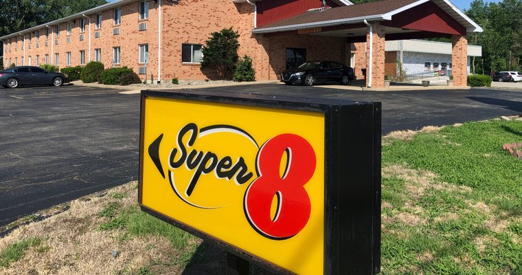 photo of a Super 8 motel location