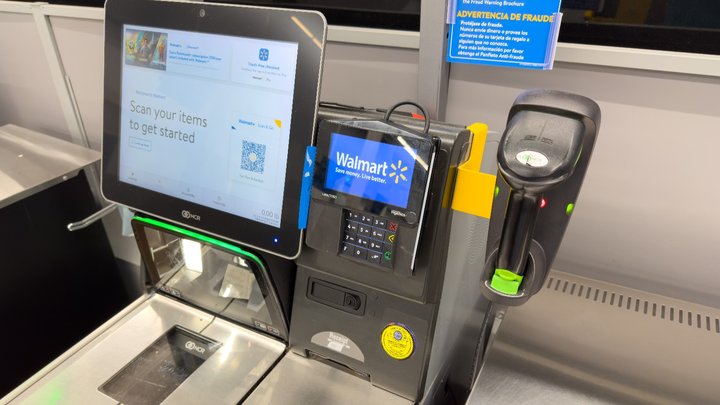 Man arrested for alleged skimming scheme at Walmart self checkouts