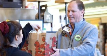 Mollie Stone's Markets rolling out cash-back rewards program