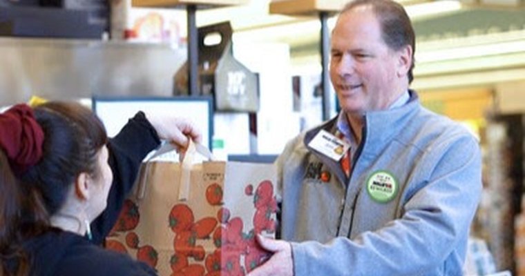 Mollie Stone's Markets rolling out cash-back rewards program