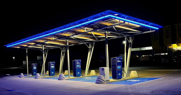 a photo of a bp gas station