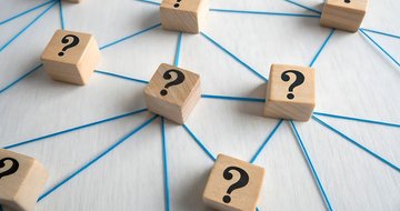 5 leadership communication challenges (how to overcome them)
