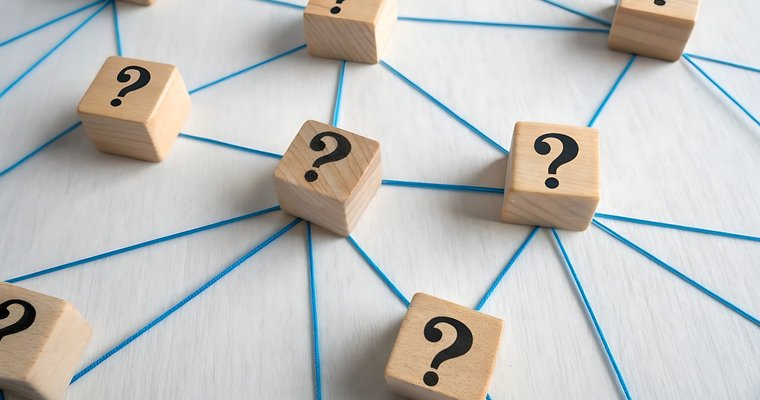 5 leadership communication challenges (how to overcome them)