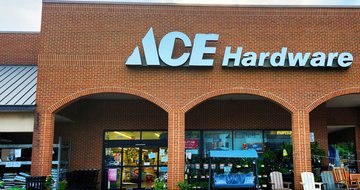 outside of a Ace Hardware store