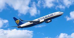 Irish airline Ryanair ends rewards program