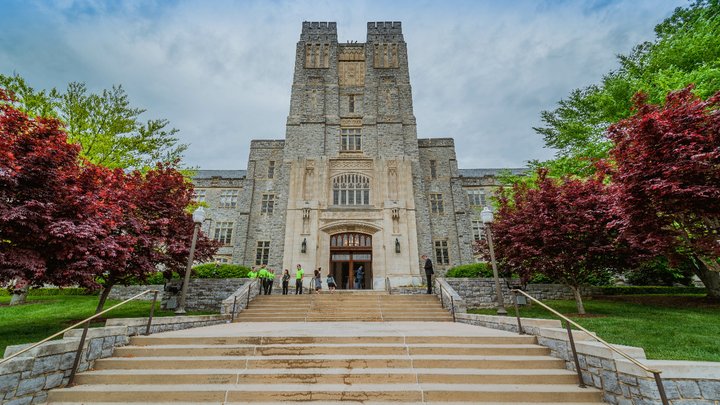 Virginia Tech showcases humanities research via kiosk