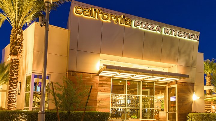 California Pizza Kitchen expands frozen offerings in grocery stores