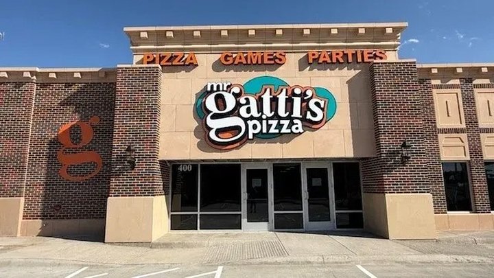 Experienced franchisees acquire 2 Kentucky Mr Gatti's locations