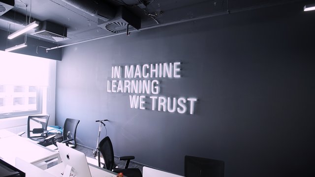 5 digital signage future trends set to change the market