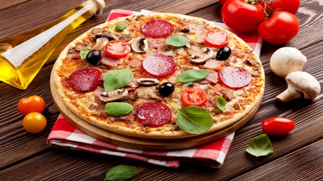 5 trends in specialty pizzas