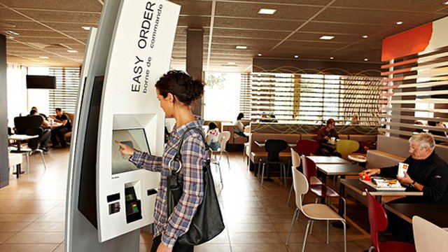Order kiosks making a comeback in the restaurant industry