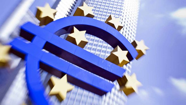 What can be a good alternative to a banking license given significantly lower costs of setting up and maintaining the infrastructure?