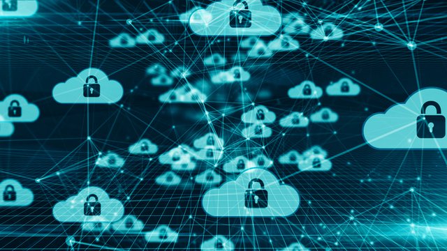 Cloud-based vs on-site digital signage