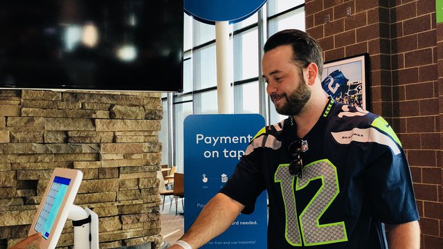 Super Bowl LIII and Tampa Bay Rays lead push for cashless concessions