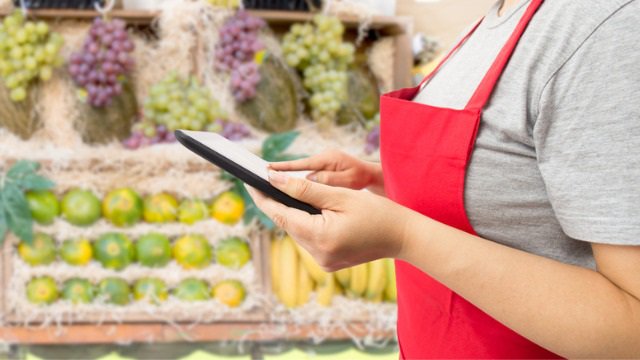 Educated and prepared store associates key to successful brick-and-mortar stores