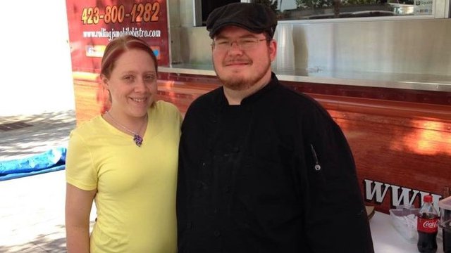 Moral support and a willingness to change help Chattanooga food truck overcome a setback