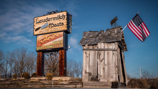 Laudermilch Meats upgrades static board with digital signage
