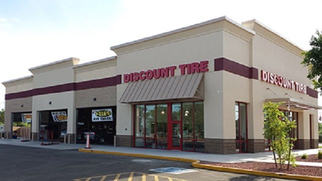 Discount Tire finds its stride with mobile payments