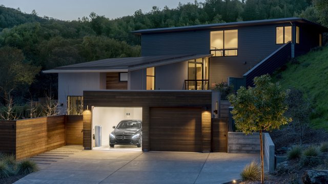 Mercedes-Benz Launches Home Energy Storage System
