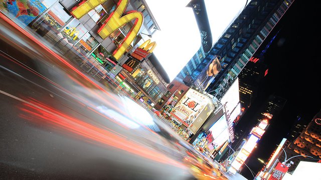 McDonald's invests billions for digital signage, kiosk makeover