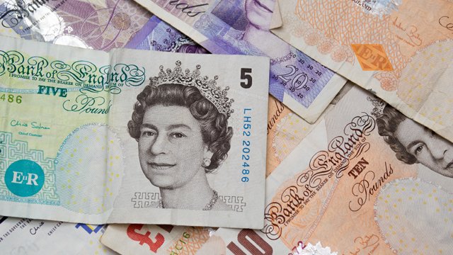 How the UK can benefit from a cashless society