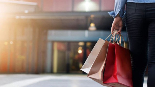 8-second race: How retailers can connect with fast-moving customers
