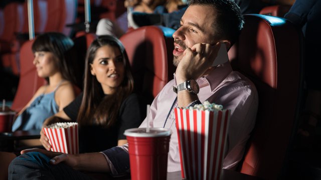 3 tactics to keep your digital signage from annoying customers