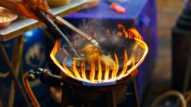 Restaurant cooks and baristas tops in US wage growth in September