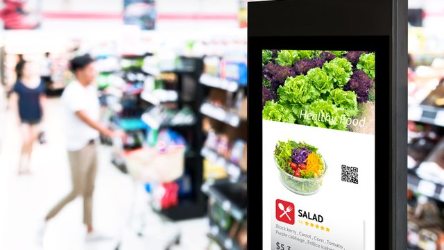 How can digital signage deliver better retail experiences to lift sales?