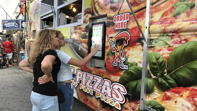 South Florida pizza truck pioneers self-order kiosk