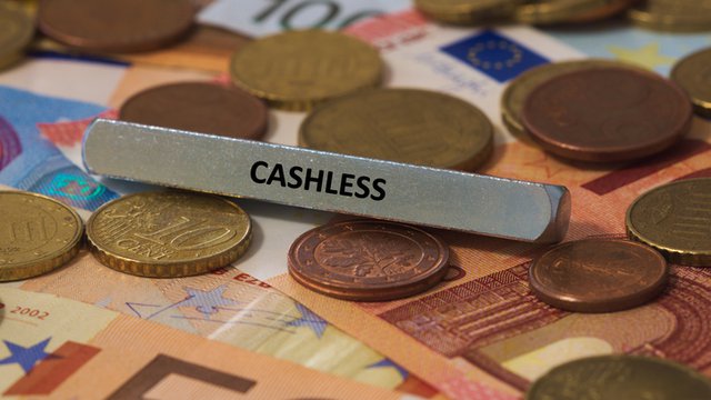 Visa continues to thumb nose at cash