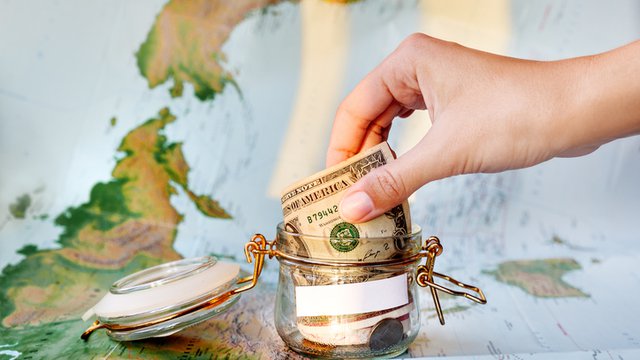 Study: Wanderlust is stealing restaurant dollars