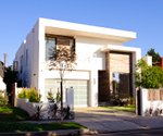 Hollywood luxury homebuilder delivers on his green vision