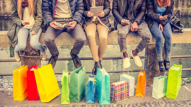 Retailers can upsell with digital signage