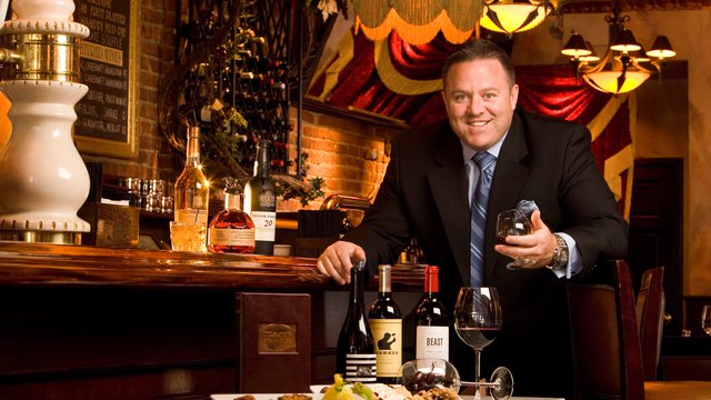 NYC restaurateur proposes 3-tier minimum wage to 'help small business owners'