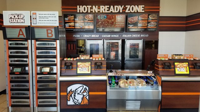 Little Caesars Pizza Portal opens door to 'people-less' QSR experience