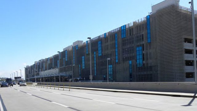 Fort Lauderdale airport takes 'smart' approach to parking