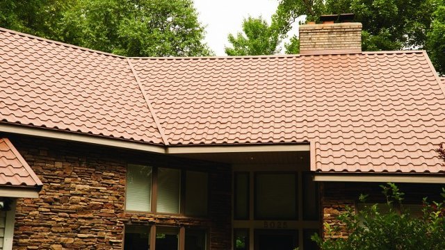 Florida County Proposes Metal Roof Mandate