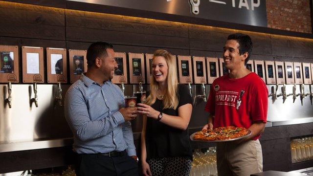 Will self-pour beer tech become the next big thing in fast casual?