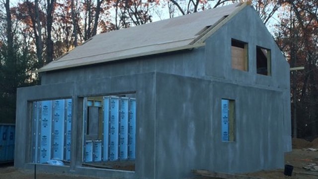 How did this concrete panel home cut energy bills by 30%?