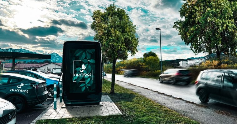 How Broadsign, Numbat EV charging ad partnership illustrates ESG trends - Vimarsana News