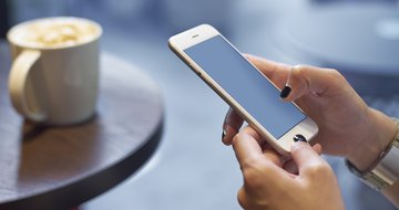 Calling Steve Jobs: “I can’t figure out this smartphone”