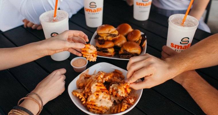 Smalls Sliders inks deal for 22 units in Arizona - Vimarsana News